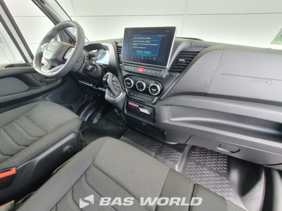 イヴェコ・デイリー 35S21 クローズド・ボックス・バン