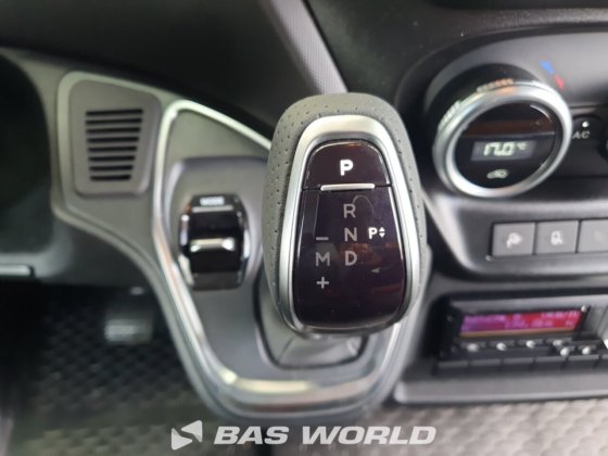 イヴェコ・デイリー 35S21 クローズド・ボックス・バン