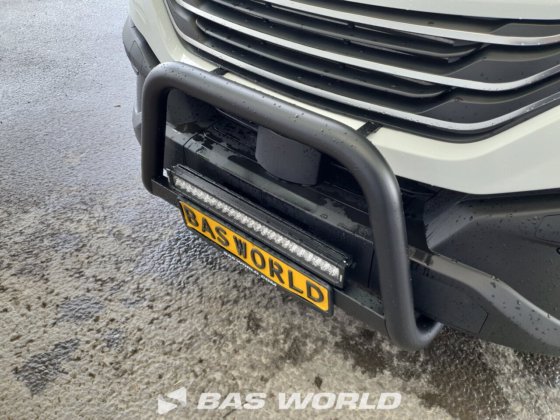 イヴェコ・デイリー 35S21 クローズド・ボックス・バン