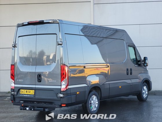 イヴェコ・デイリー 35S21 クローズド・ボックス・バン