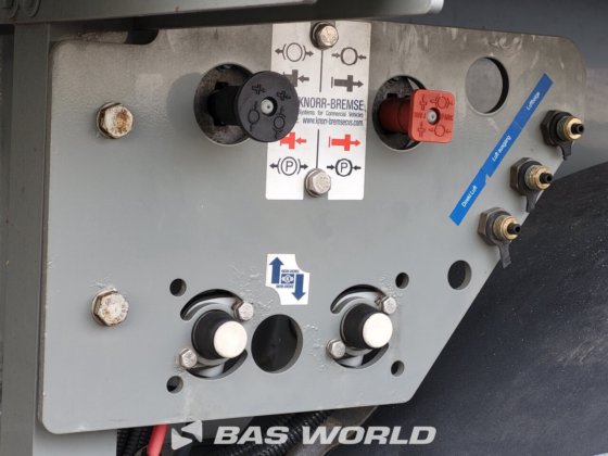 Kässbohrer 料仓半拖车