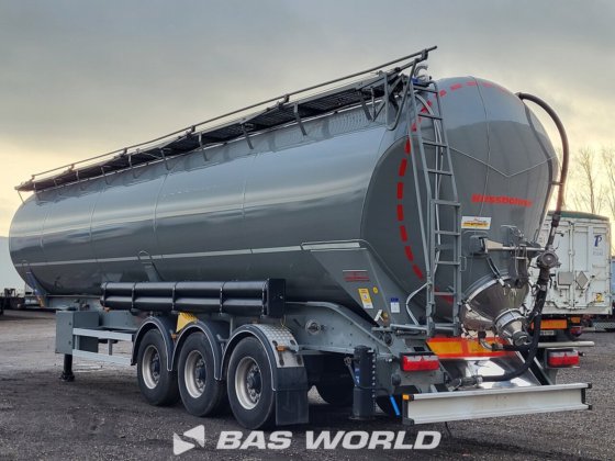 Kässbohrer 料仓半拖车