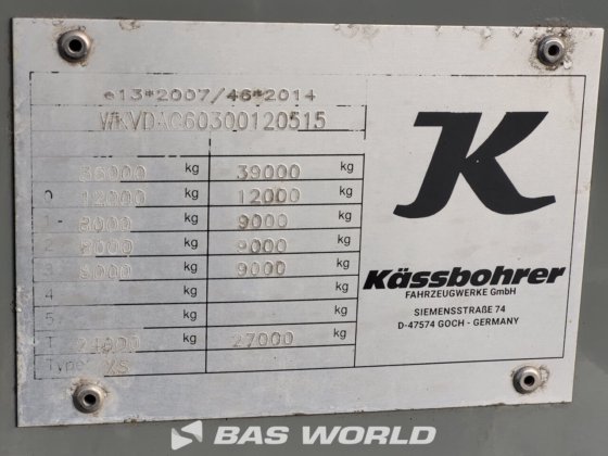Kässbohrer 料仓半拖车