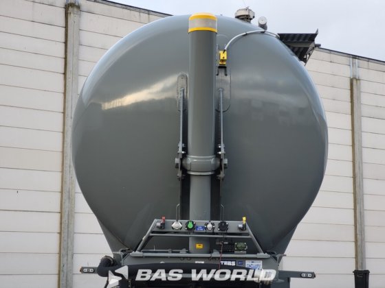 Kässbohrer 料仓半拖车