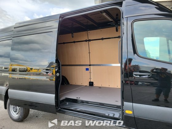 メルセデス スプリンター 319 CDI クローズド・ボックス・バン