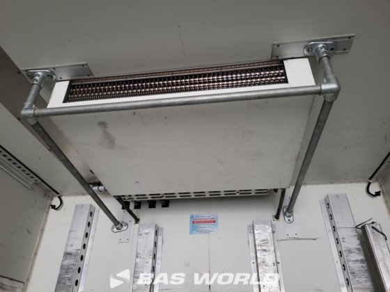 クローネ・ブルーズ冷凍セミトレーラー