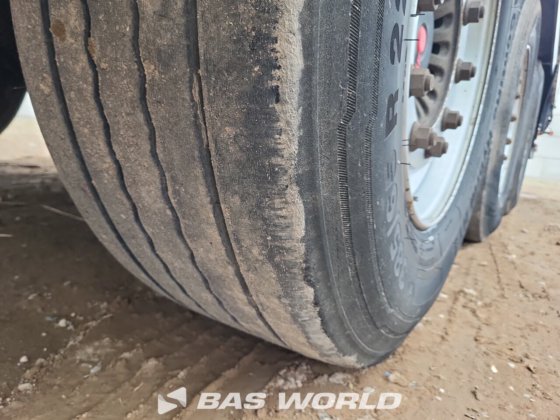 クローネ・ブルーズ冷凍セミトレーラー