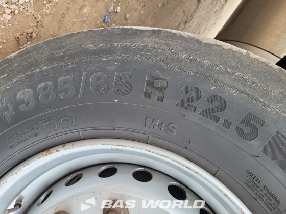 クローネ・ブルーズ冷凍セミトレーラー