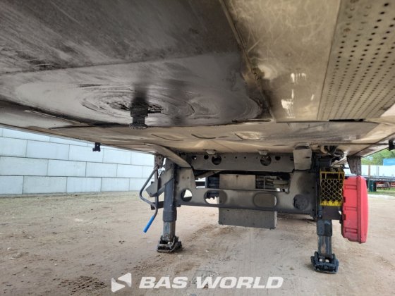 クローネ・ブルーズ冷凍セミトレーラー