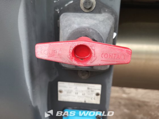 クローネ・ブルーズ冷凍セミトレーラー