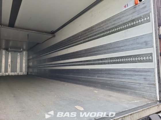 クローネ冷凍セミトレーラ