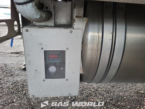 クローネ冷凍セミトレーラ