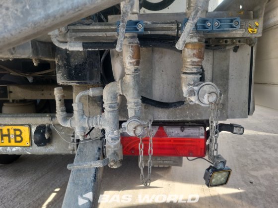 オーバーマット MSA 24.7 TR 液体モルタル施工