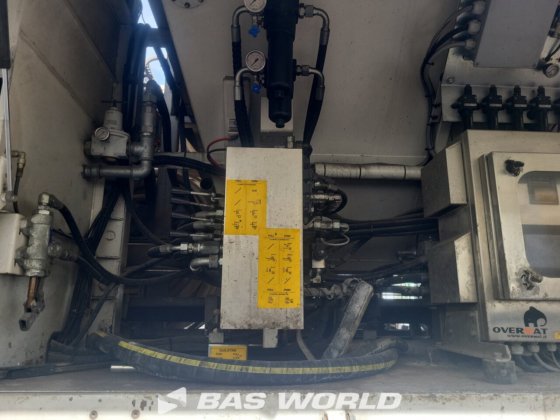 オーバーマット MSA 24.7 TR 液体モルタル施工