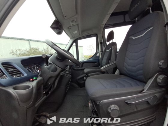 イヴェコ・デイリー 35S16 クローズド・ボックス・バン