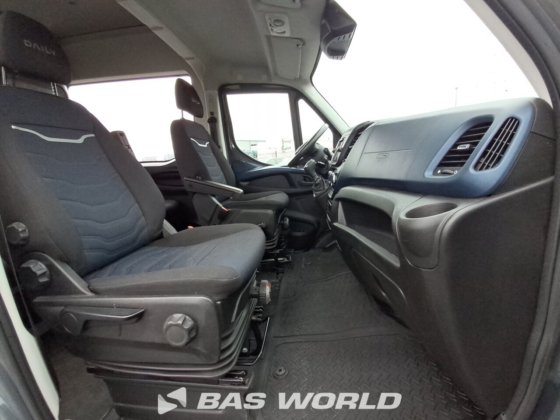 イヴェコ・デイリー 35S16 クローズド・ボックス・バン