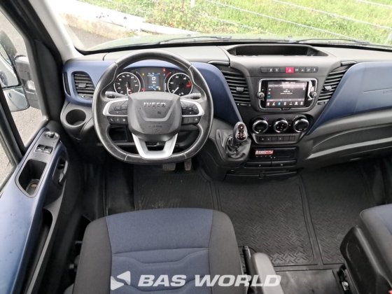 イヴェコ・デイリー 35S16 クローズド・ボックス・バン