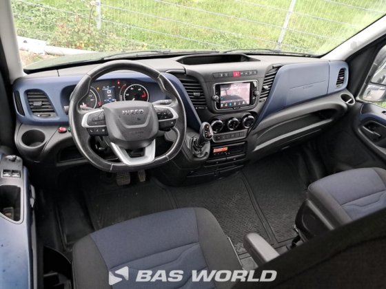 イヴェコ・デイリー 35S16 クローズド・ボックス・バン