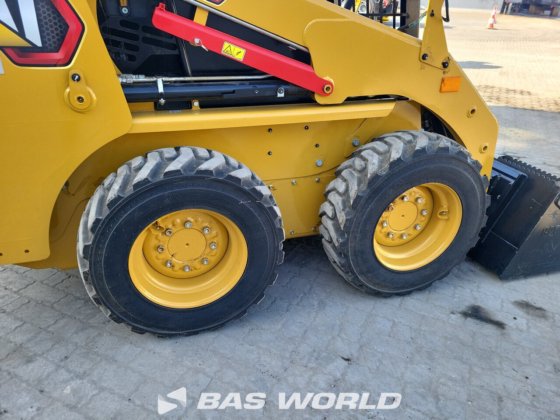 キャタピラー216 B3 スキッドステアローダー