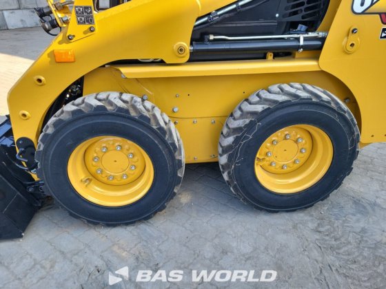 キャタピラー216 B3 スキッドステアローダー