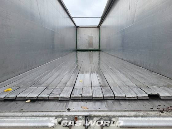 克拉克步行地板