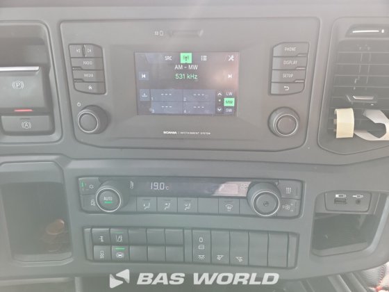 斯堪尼亚 S460 4X2 牵引车组