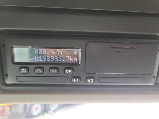 斯堪尼亚 S460 4X2 牵引车组