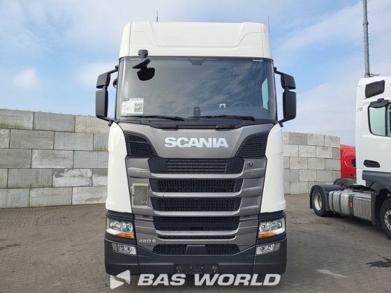 斯堪尼亚 S460 4X2 牵引车组