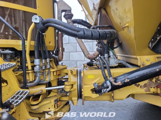 キャタピラー740 Bダンプトラック