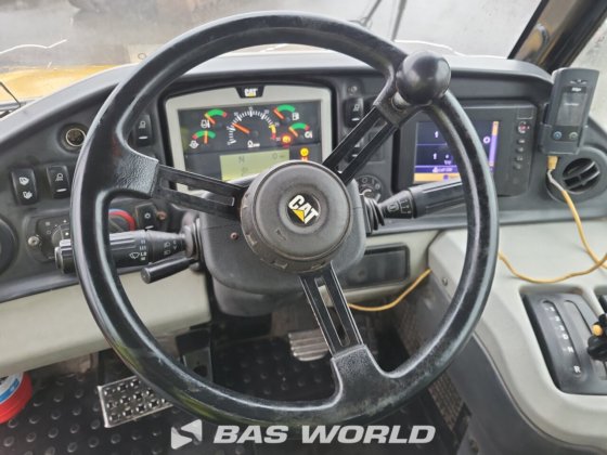 キャタピラー740 Bダンプトラック