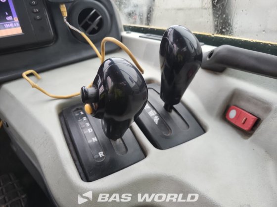 キャタピラー740 Bダンプトラック