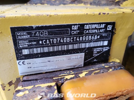キャタピラー740 Bダンプトラック