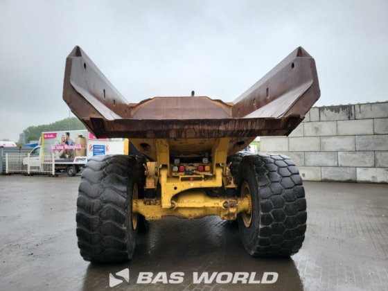 キャタピラー740 Bダンプトラック