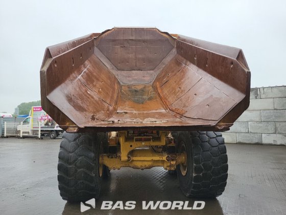 キャタピラー740 Bダンプトラック