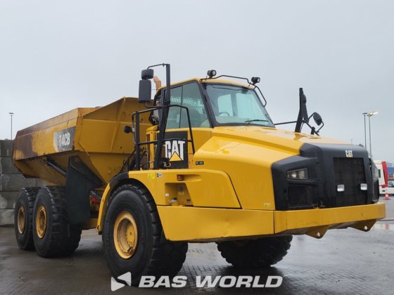 キャタピラー740 Bダンプトラック