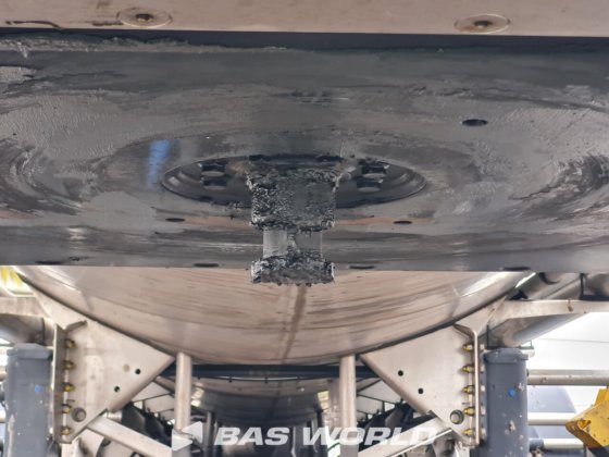 马扎尔坦克半拖车