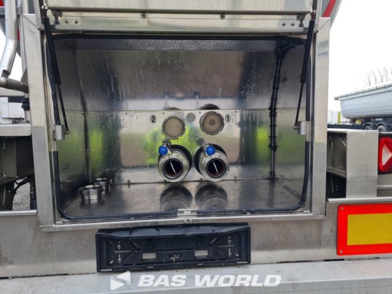 马扎尔坦克半拖车