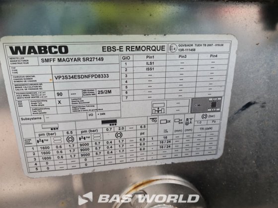 马扎尔坦克半拖车