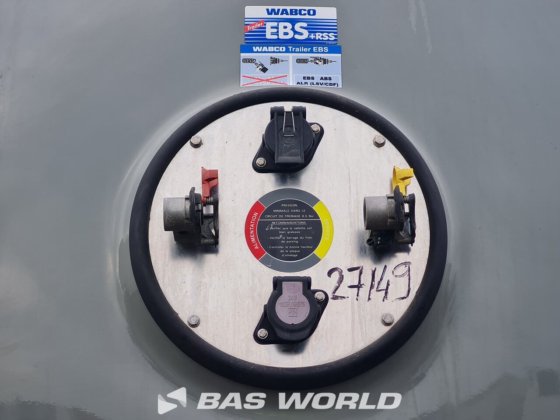 马扎尔坦克半拖车