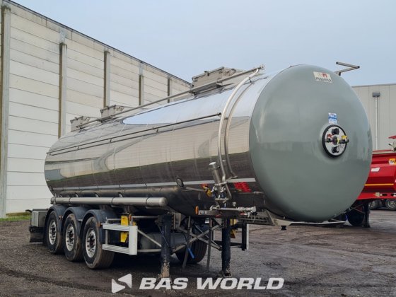 马扎尔坦克半拖车