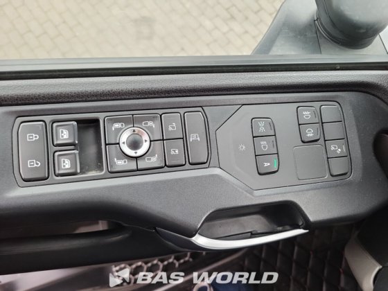 斯堪尼亚 S460 4X2 牵引车组