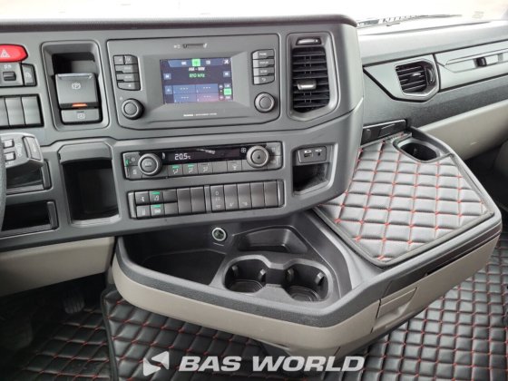 斯堪尼亚 S460 4X2 牵引车组