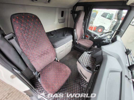 斯堪尼亚 S460 4X2 牵引车组