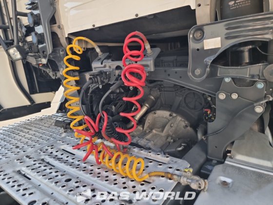 斯堪尼亚 S460 4X2 牵引车组