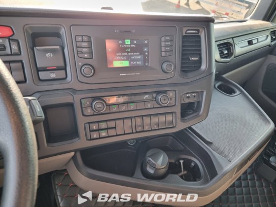 斯堪尼亚 S460 4X2 牵引车组