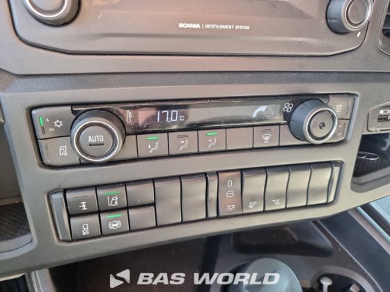 斯堪尼亚 S460 4X2 牵引车组