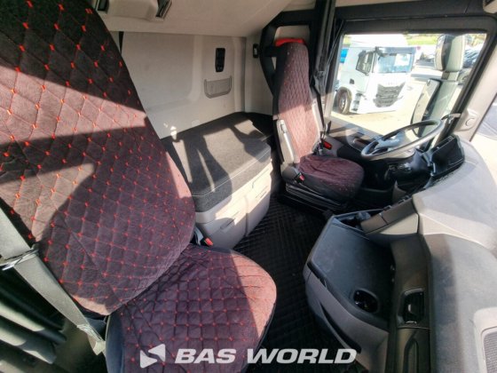 斯堪尼亚 S460 4X2 牵引车组