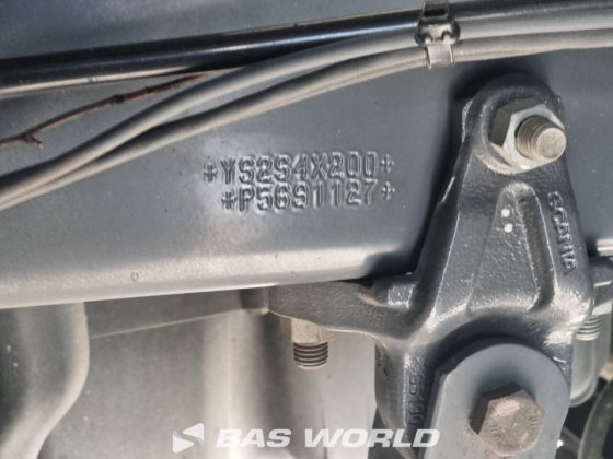 斯堪尼亚 S460 4X2 牵引车组