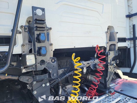 斯堪尼亚 S460 4X2 牵引车组