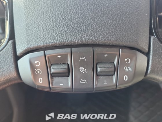 斯堪尼亚 S460 4X2 牵引车组